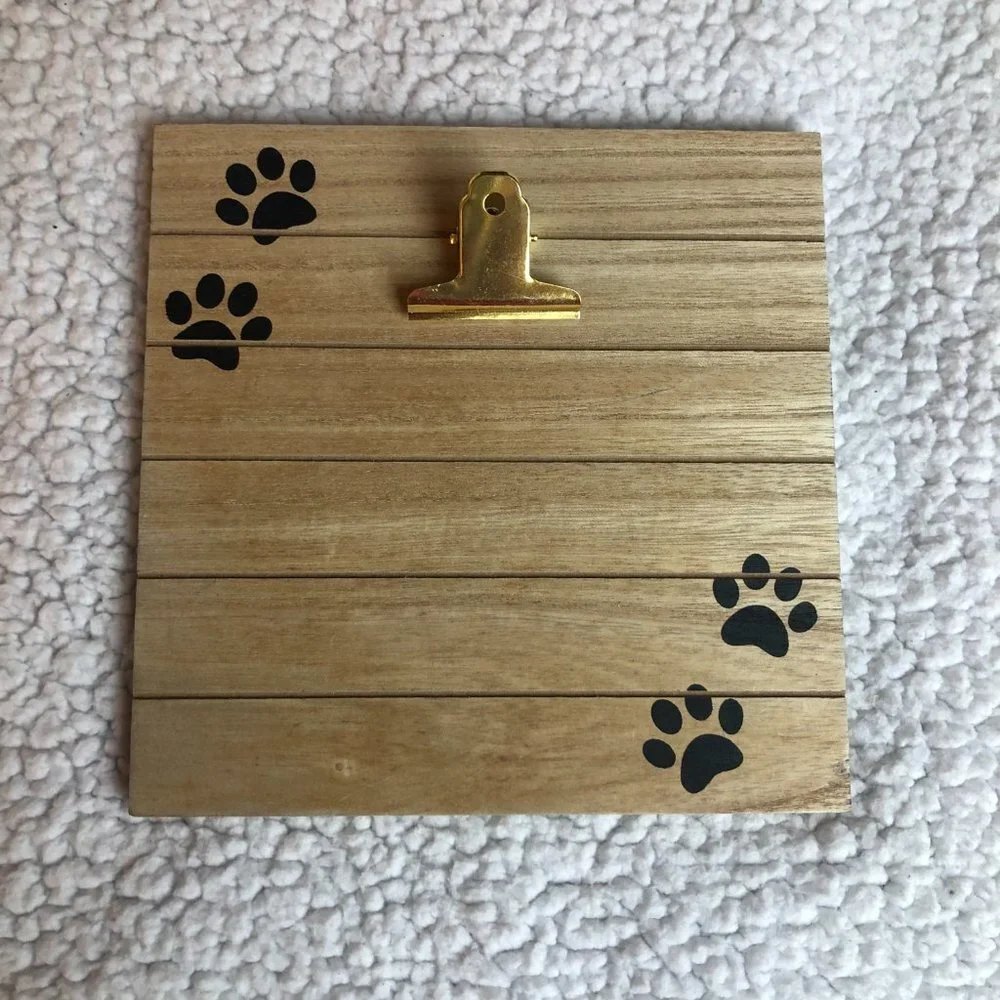 Paw Print frame